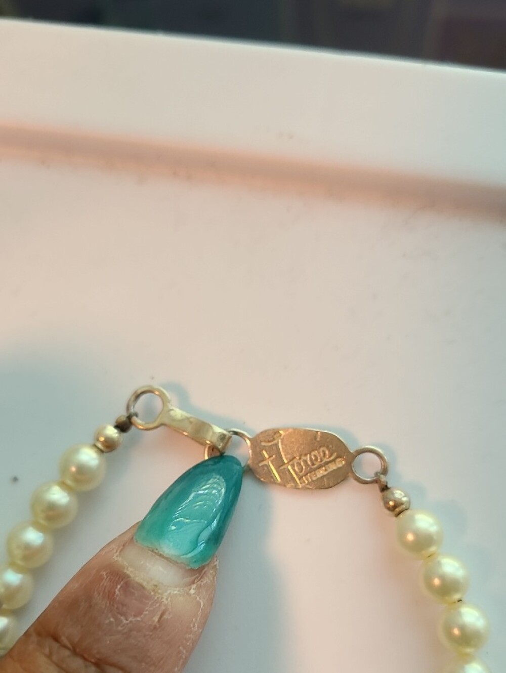 Pearl Bracelet with Sterling Silver Cherub Charms - Picture 4 of 7
